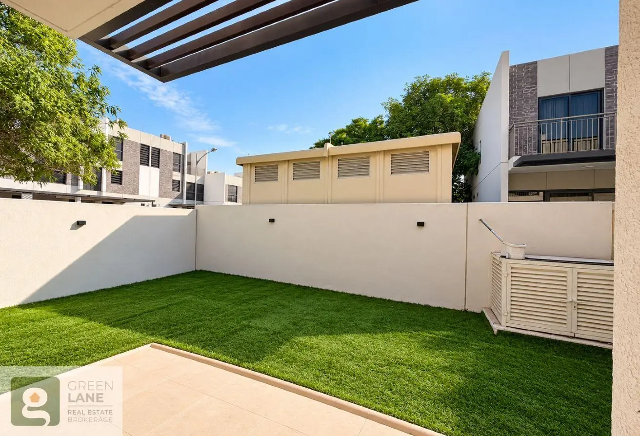 160100083 - Property Main Image