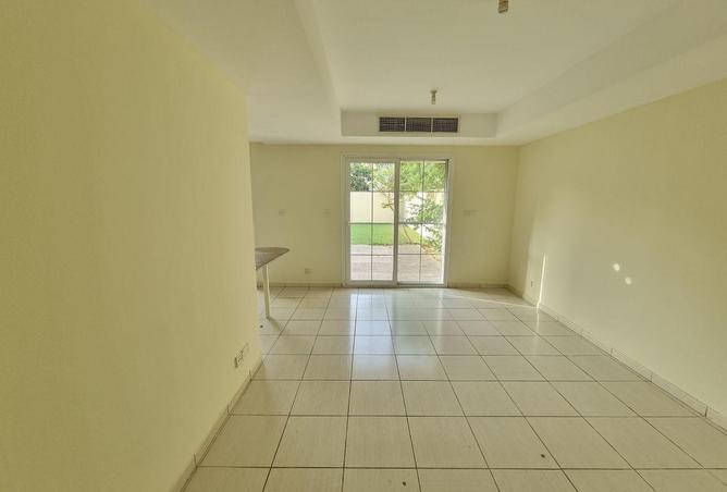 81953156 - Property Main Image