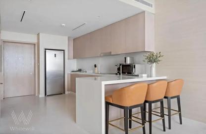 Apartment - 1 Bedroom - 2 Bathrooms for sale in The Palm Tower - Palm Jumeirah - Dubai