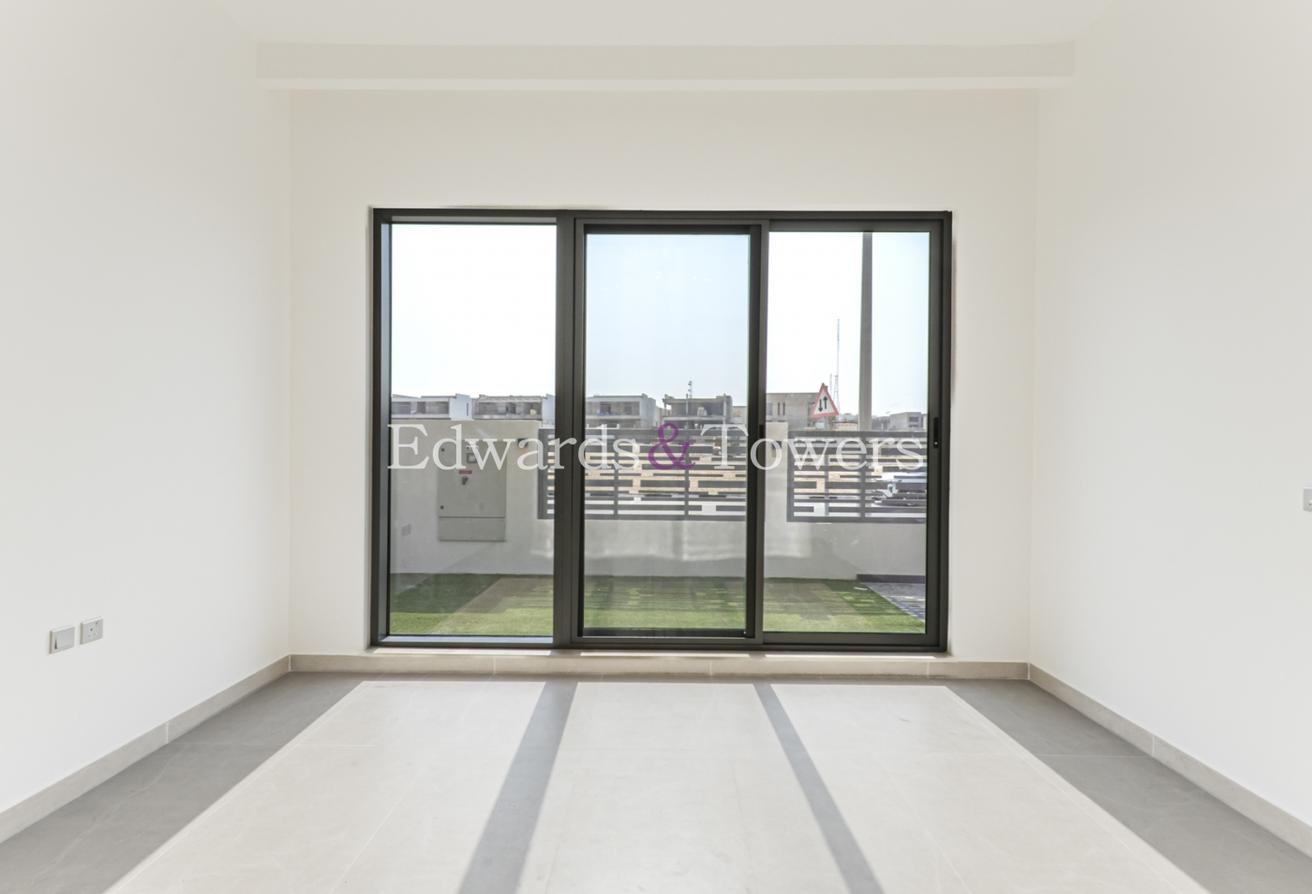 Brand new | Custom Villa | Large Living space photo 16