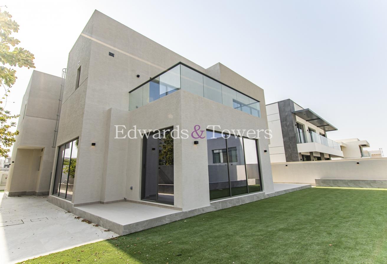 Brand new | Custom Villa | Large Living space photo 28