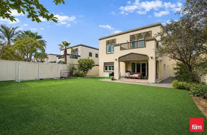 Villa - 3 Bedrooms - 5 Bathrooms for sale in District 7 - Jumeirah Park - Dubai