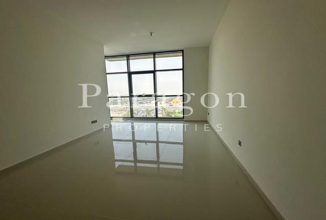 121999813 - Property Image 3