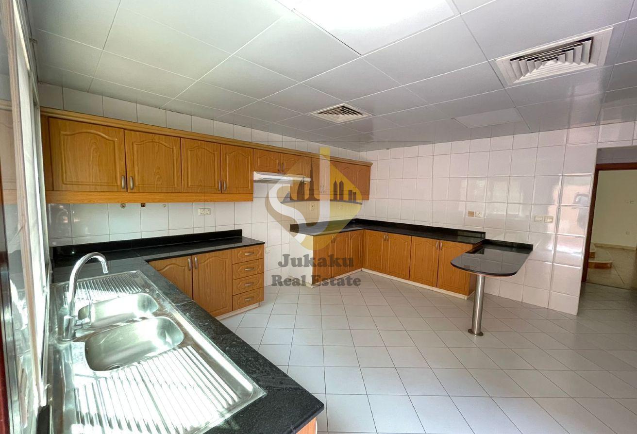 Premium 4BR Villa | Family-Friendly Community photo 21