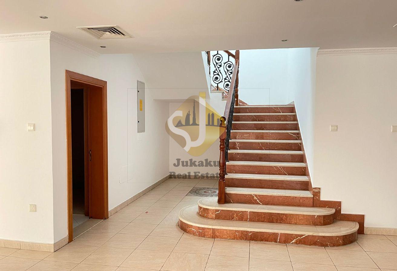 Premium 4BR Villa | Family-Friendly Community photo 13