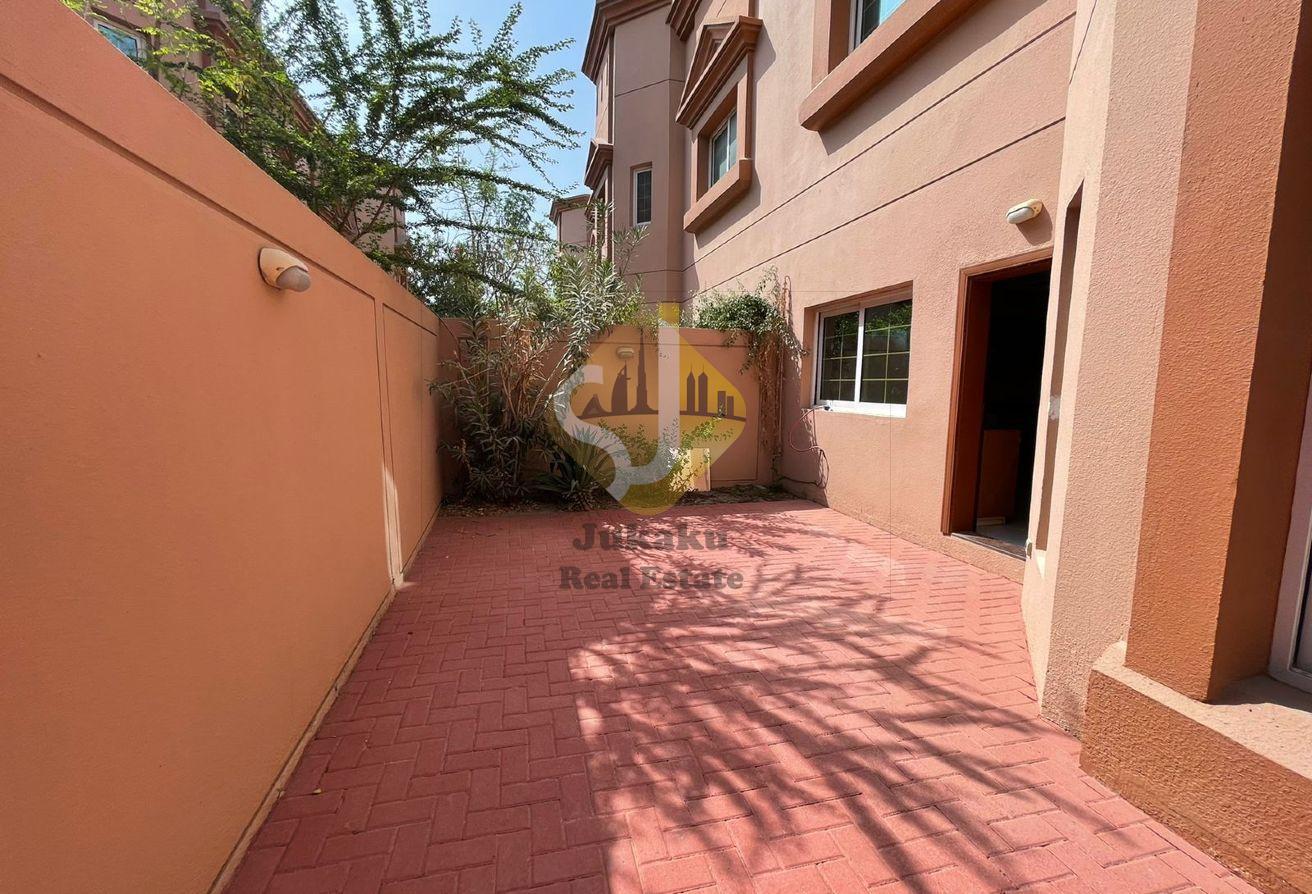 Premium 4BR Villa | Family-Friendly Community photo 11