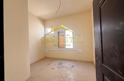Labor Camp - Studio - 7+ for rent in Emirates Industrial City - Sharjah