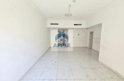 Apartment - 3 Bedrooms - 4 Bathrooms for rent in Muwaileh Commercial - Sharjah