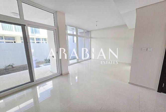 71093615 - صورة العقار 3