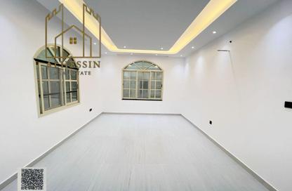 Villa - 5 - 7 for sale in Al Mowaihat 2 - Al Mowaihat - Ajman