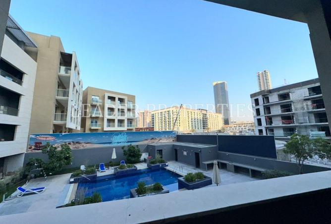 Elegant Studio | Stunning Pool View | Hot Deal photo 3