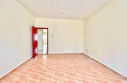 Apartment - 2 Bedrooms - 2 Bathrooms for rent in Muwailih Building - Muwaileh - Sharjah