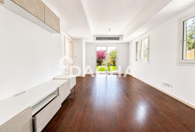 83213283 - Property Image 3