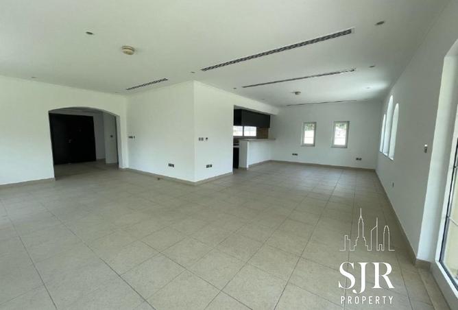 68272198 - Property Image 2