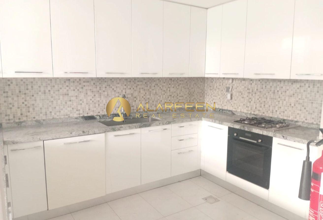 Bright & Spacious | Park Facing | Low Price photo 4