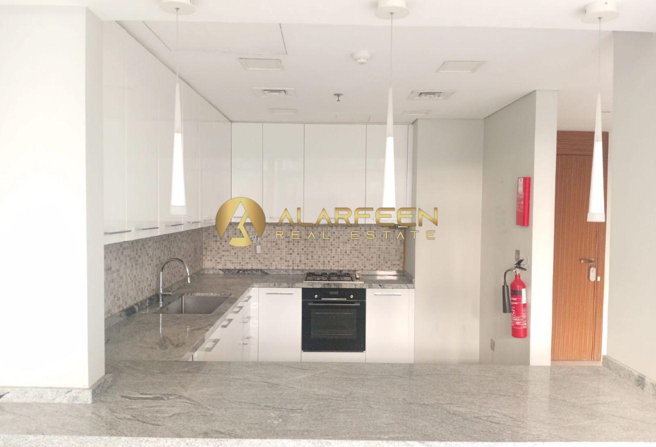 Bright & Spacious | Park Facing | Low Price photo 5