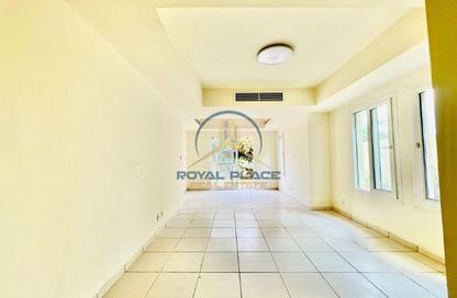 Villa - 3 Bedrooms - 4 Bathrooms for rent in Springs 14 - The Springs - Dubai