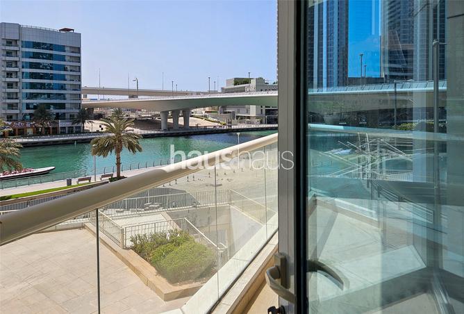 Spacious | Low Floor | Fully Furnished photo 2