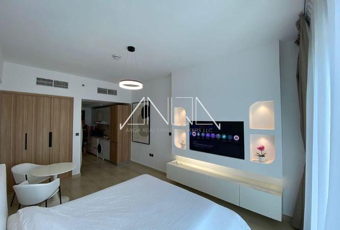 76977113 - Property Image 2