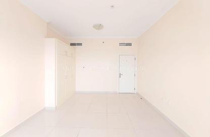 Apartment - 2 Bedrooms - 3 Bathrooms for rent in Al Mamzar Tower - Al Mamzar - Sharjah - Sharjah