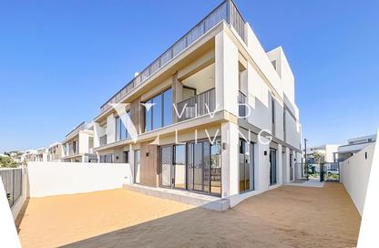Villa - 4 - 5 for sale in Aura 1 - Aura - Tilal Al Ghaf - Dubai Villa - 4 - 5 for sale in Aura 1 - Aura - Tilal Al Ghaf - Dubai