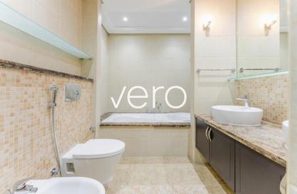 Villa - 4 - 5 for rent in District 7 - Jumeirah Park - Dubai