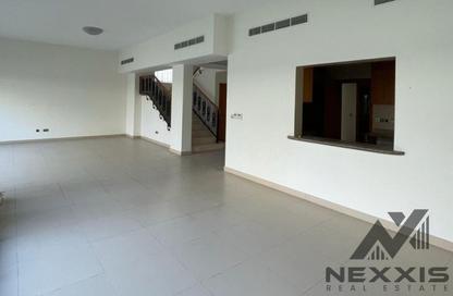Villa - 4 - 5 for rent in Nad Al Sheba 3 - Nad Al Sheba - Dubai Villa - 4 - 5 for rent in Nad Al Sheba 3 - Nad Al Sheba - Dubai