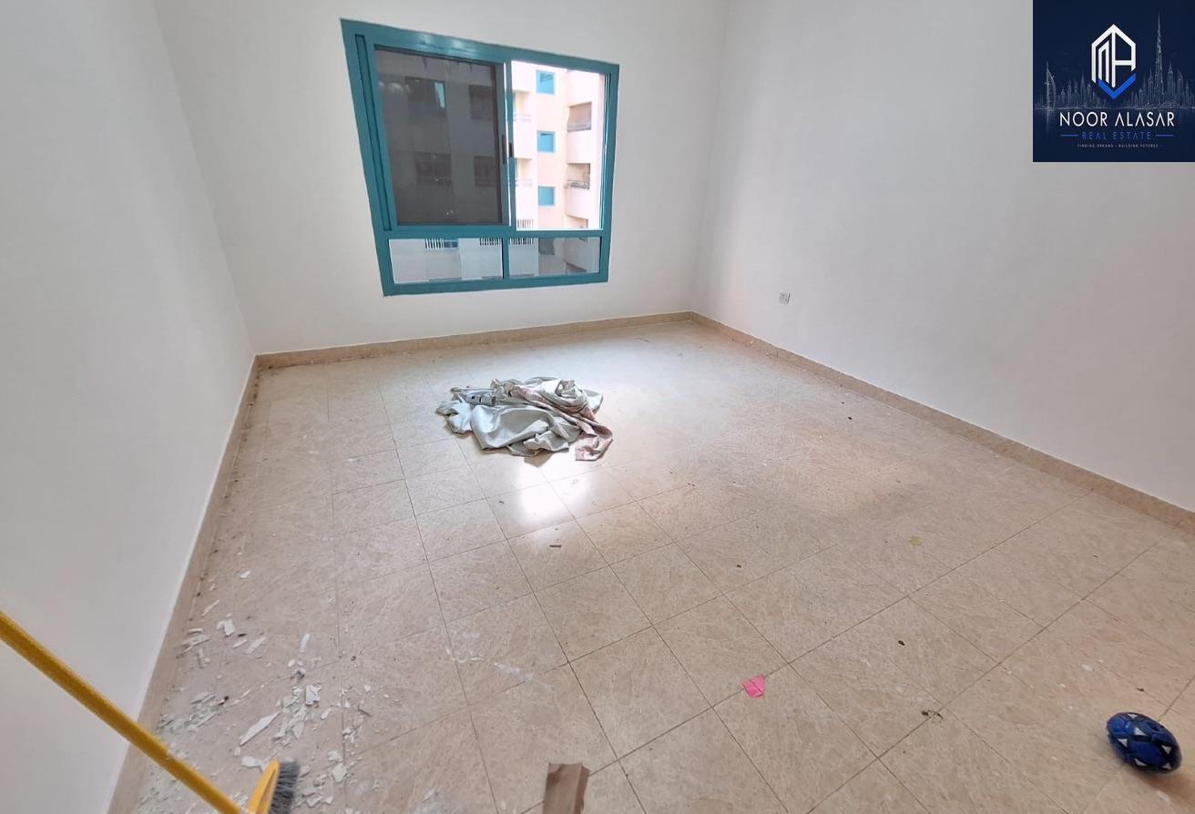Spacious 1 BHK | 8 Min Walk to Stadium Metro |60k photo 7