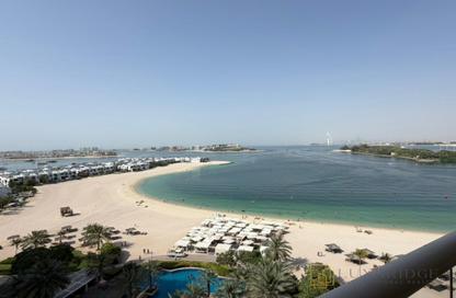 Apartment - 1 Bedroom - 2 Bathrooms for rent in Al Hatimi - Shoreline Apartments - Palm Jumeirah - Dubai