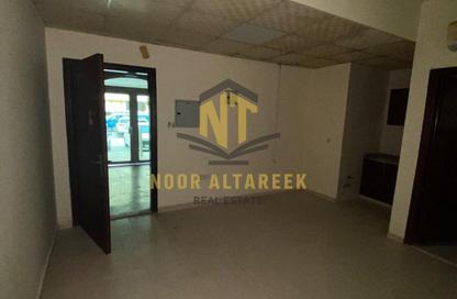 Apartment - Studio - 1 Bathroom for rent in Muwaileh 29 Building - Muwaileh - Sharjah