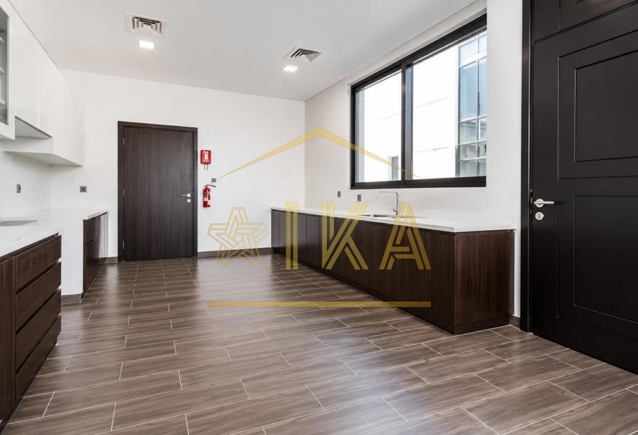Luxury | Spacious Standalone Villa | Maid's Room photo 8