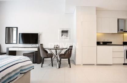 Apartment - Studio - 1 Bathroom for rent in Golf Promenade 2B - Golf Promenade 2 - Golf Town - Damac Hills - Dubai