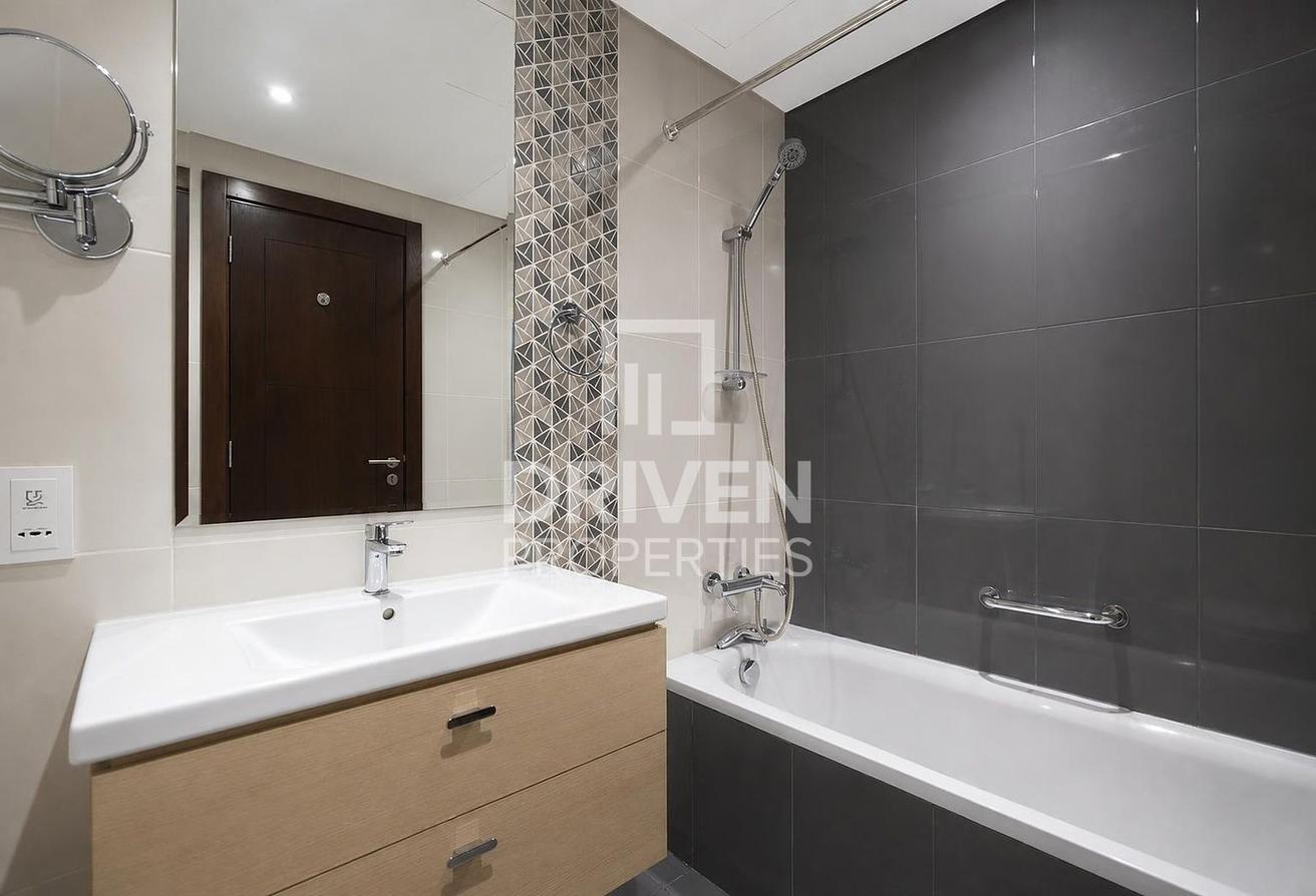 Vacant | High Floor | Fully Furnished photo 12