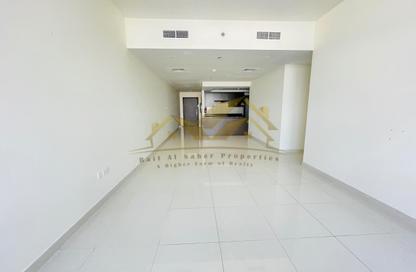 Apartment - 2 Bedrooms - 3 Bathrooms for rent in Sheikh Zayed Road - Dubai
