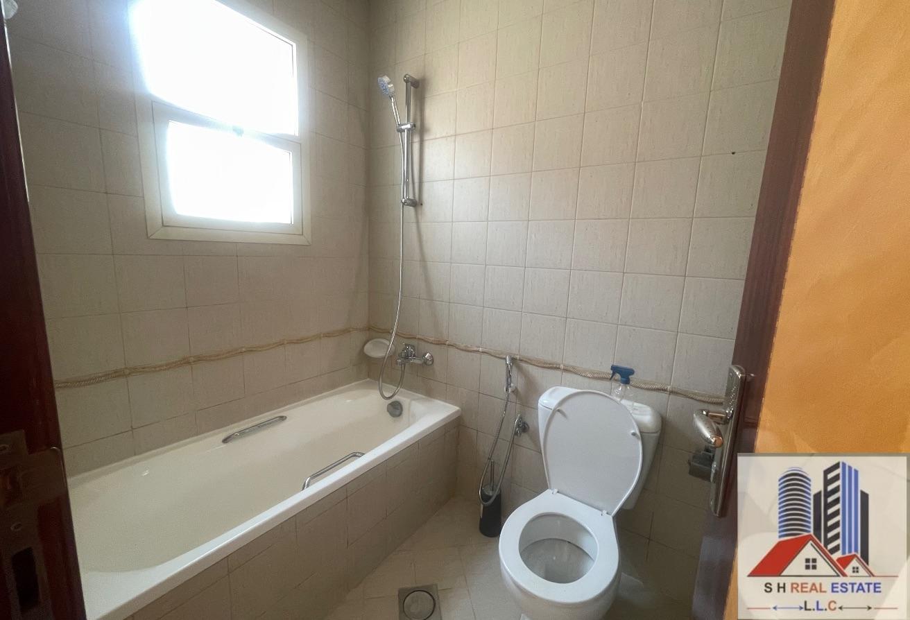 3 BR Villa in Mirdif with Landmark View photo 15