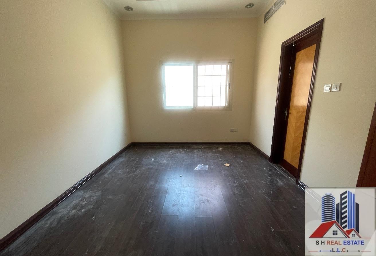 3 BR Villa in Mirdif with Landmark View photo 17