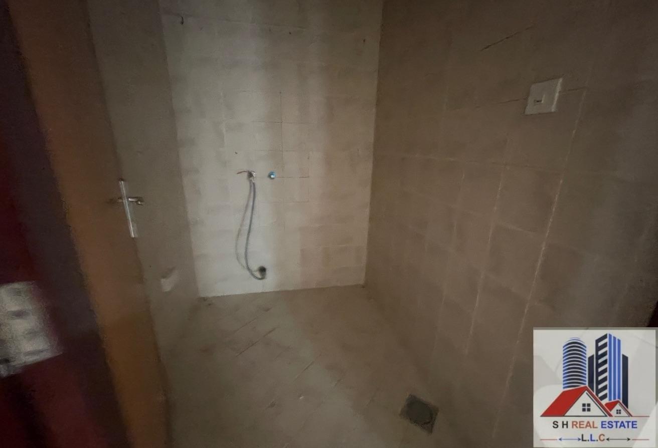 3 BR Villa in Mirdif with Landmark View photo 13