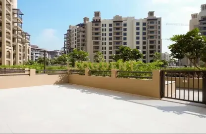 Apartment - 2 Bedrooms - 3 Bathrooms for rent in Al Jazi 2 - Madinat Jumeirah Living - Umm Suqeim - Dubai