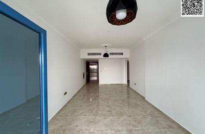 Apartment - 2 Bedrooms - 2 Bathrooms for rent in Gate Tower 1 - Musheiref - Ajman