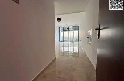 شقة - 2 غرف نوم - 2 حمامات للايجار في برج البوابة 1 - مشيرف - عجمان