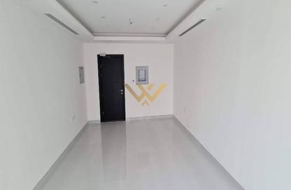 Office Space - Studio for sale in Tamani Art Tower - Business Bay - Dubai