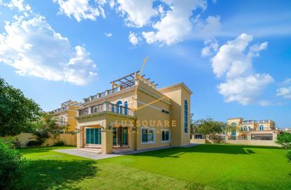 Villa - 4 Bedrooms - 5 Bathrooms for rent in District 9 - Jumeirah Park - Dubai