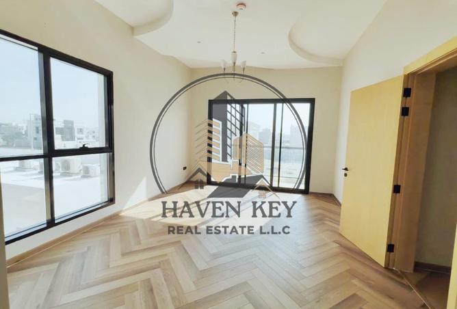 142882567 - Property Image 2