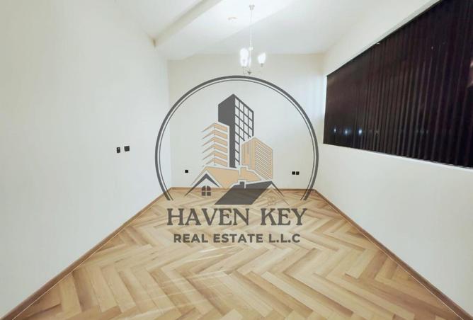 142882567 - Property Image 3