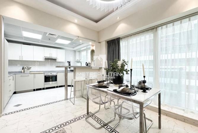 Stunning Upgraded Fully Furnished 1 Bedroom photo 2
