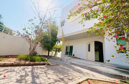 Villa - 4 - 4 for rent in Umm Suqeim 1 Villas - Umm Suqeim 1 - Umm Suqeim - Dubai
