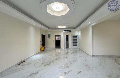 Apartment - 2 Bedrooms - 2 Bathrooms for rent in Snooker Point Building - Oud Metha - Bur Dubai - Dubai