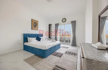 شقة - 2 غرف نوم - 4 حمامات للايجار في الجادة الخامسه - الفرجان - دبي