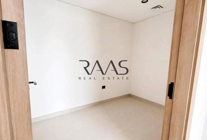 130199000 - Property Image 3