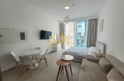 شقة - 1 حمام للايجار في برج لوما 22 الغربي - لوما 22 - الضاحية 10 - قرية جميرا الدائرية - دبي